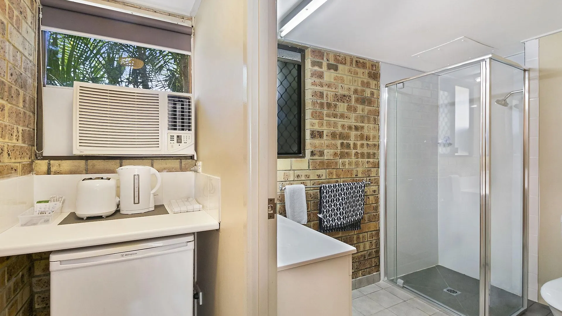 Golden Beach Motor Inn Caloundra Australia