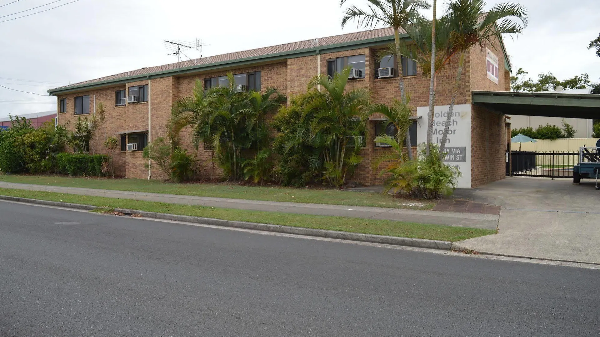 Golden Beach Motor Inn Caloundra 4*,  Australia